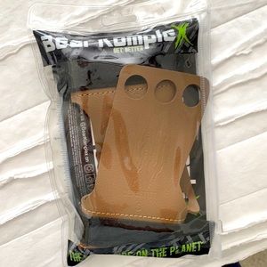 Brand new - bear komplex grips.   Size S